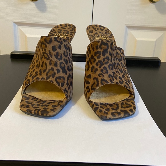 EUC Stuart Weitzman Suede Leopard Print Slides size 8 - Picture 4 of 10